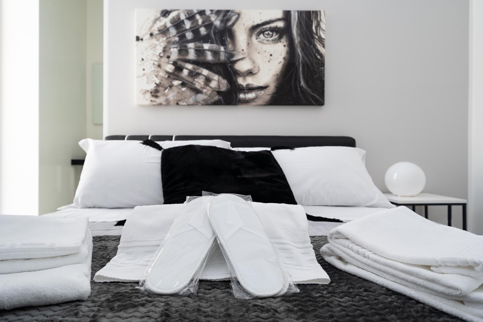 Camera White Rooms — dettaglio interno